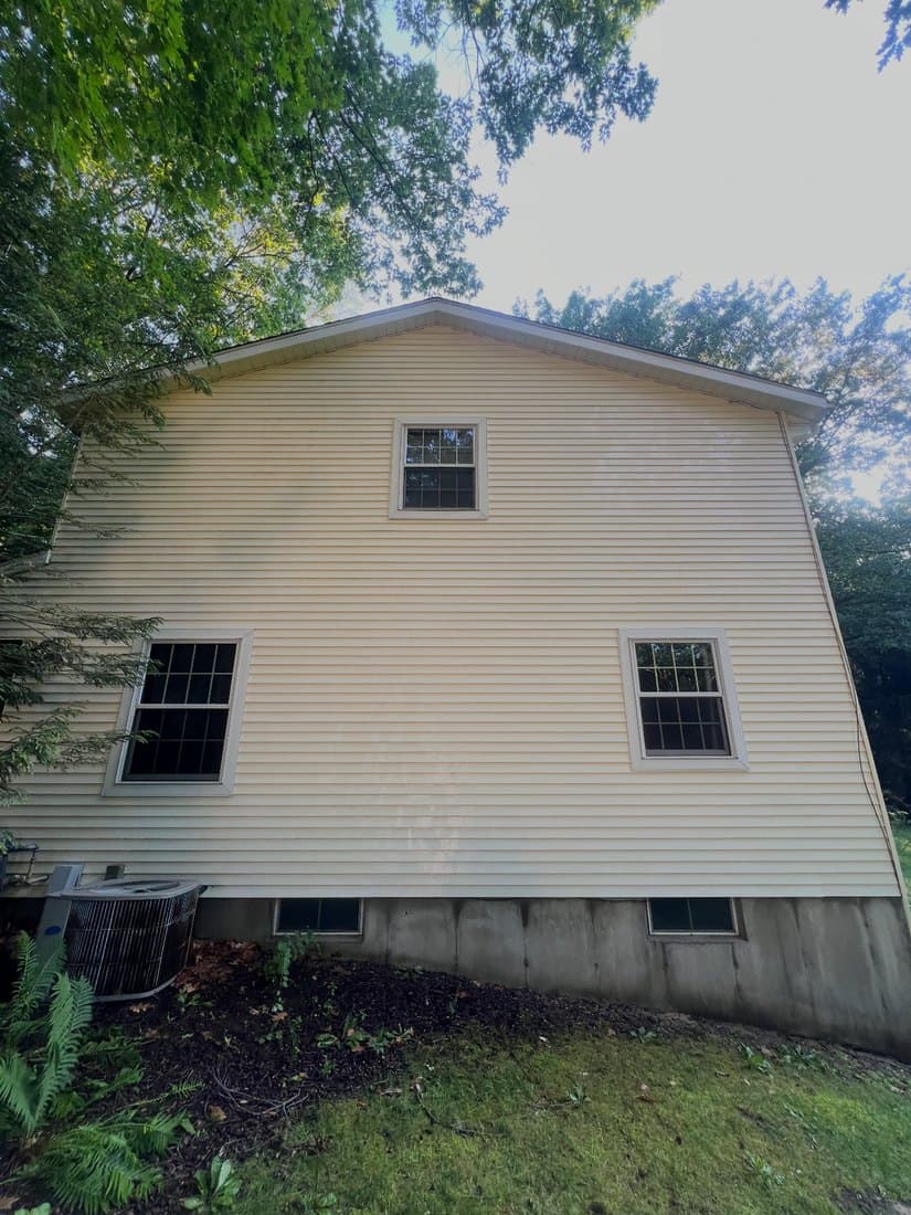 Vinyl siding wash after pressure washing by Jack's PowerWashing